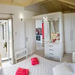 Jiulita Villa *